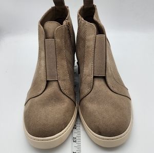 Womens booties suede